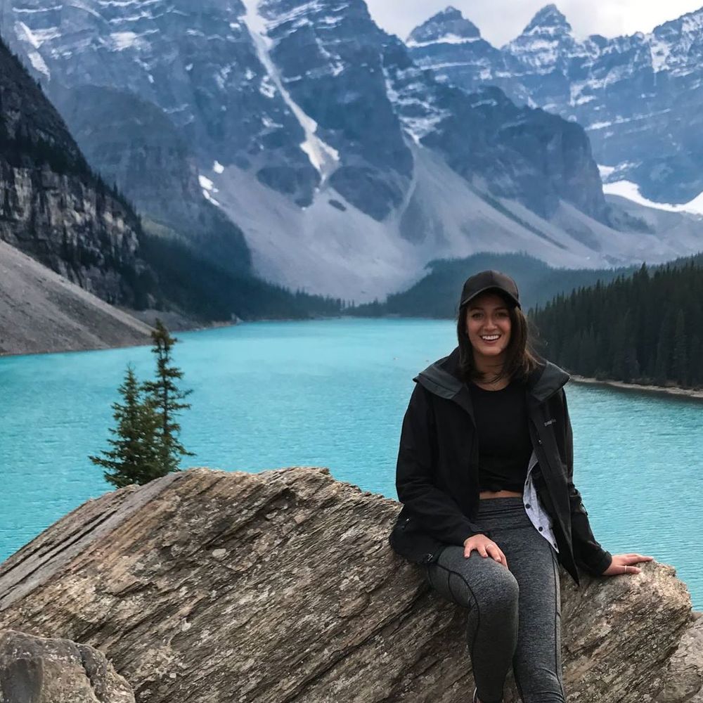 Meet your Posher, Olivia